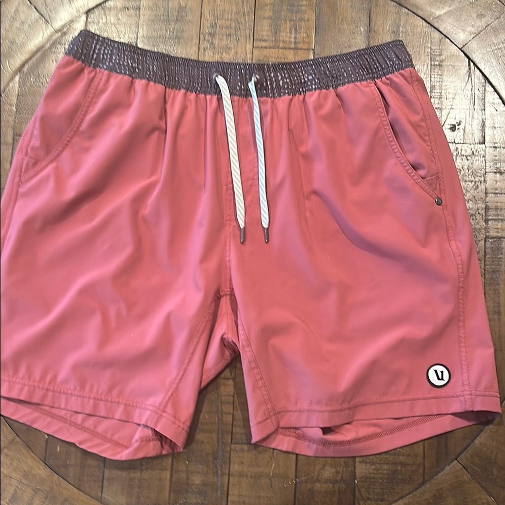 Vuori Kore lined shorts Saltwater Red